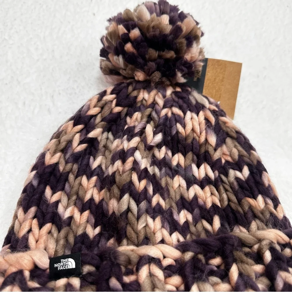 Women’s Knit North Face Hat